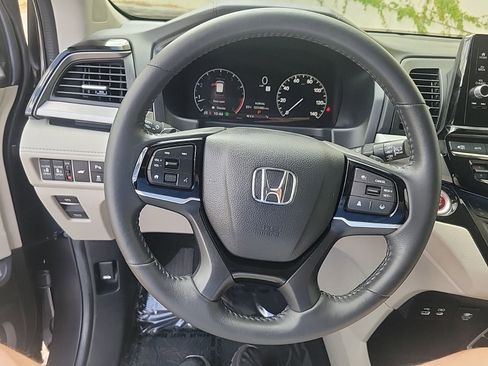 Used 2025 Honda Odyssey Touring image 24
