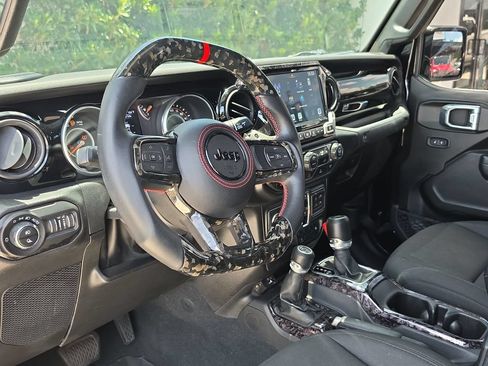 Used 2022 Jeep Gladiator Sport AWD/4WD image 25