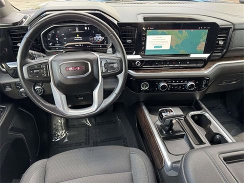 Used 2022 GMC Sierra 1500 Elevation w/ LPO, Elevation Black Package image 9