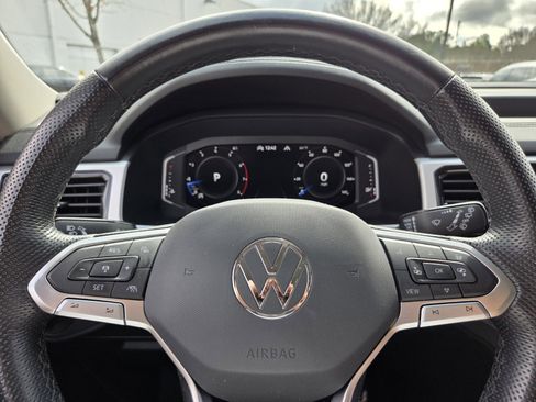 Used 2022 Volkswagen Atlas SEL R-Line image 23