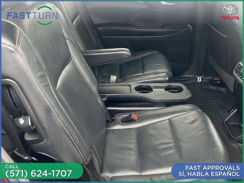 Used 2017 Toyota Highlander Limited Platinum image 14