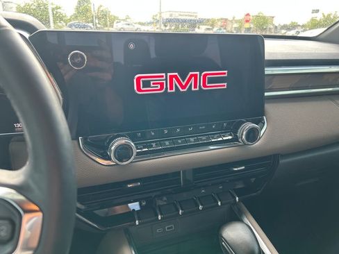 Certified 2025 GMC Canyon Denali AWD/4WD image 22