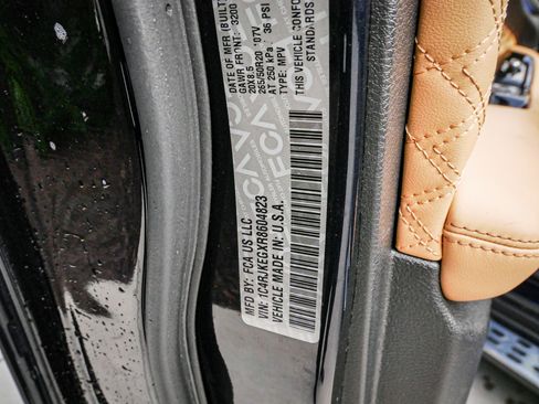 Used 2024 Jeep Grand Cherokee L Summit w/ Advanced Protech Group IV image 36