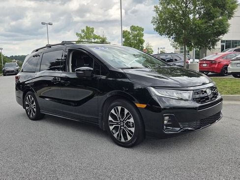 Certified 2026 Honda Odyssey Elite image 3
