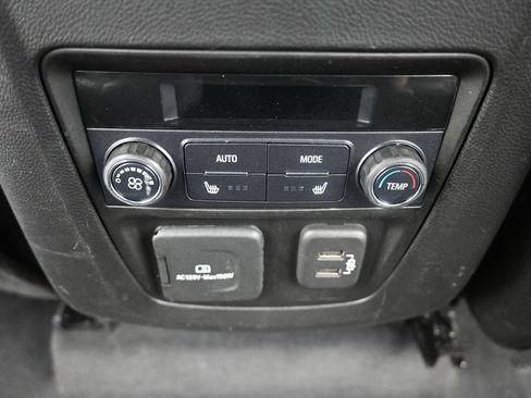 Used 2022 Buick Enclave Premium FWD image 13