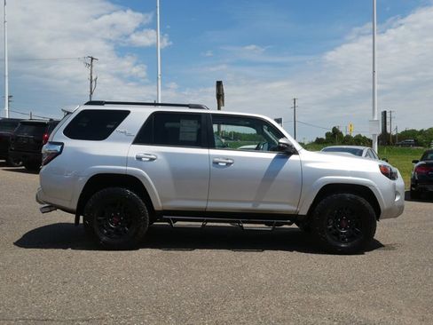 Used 2020 Toyota 4Runner TRD Off-Road Premium w/ Moonroof Package AWD/4WD image 3