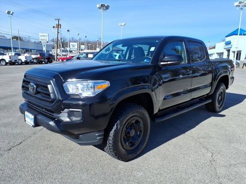 Used 2023 Toyota Tacoma SR image 8