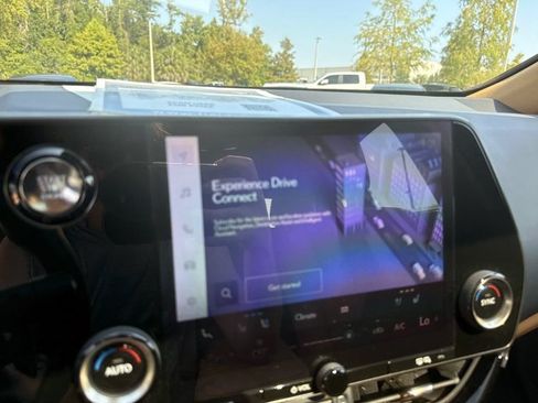 Used 2024 Lexus NX 250 FWD image 25
