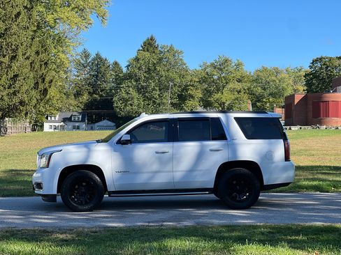 Used 2018 GMC Yukon SLT w/ HD Trailering Package image 2