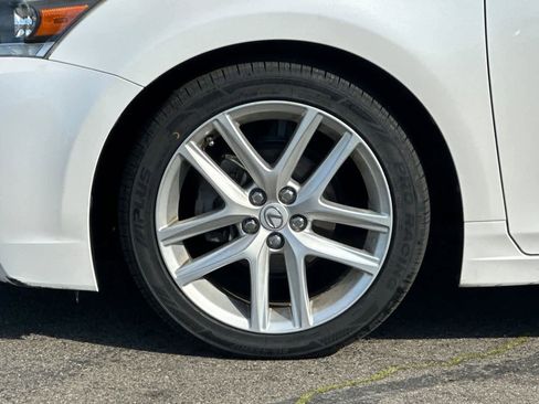 Used 2015 Lexus CT 200h image 29