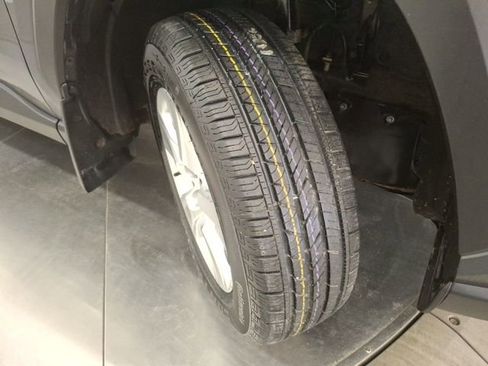 Used 2021 Toyota RAV4 XLE w/ Convenience Package image 61