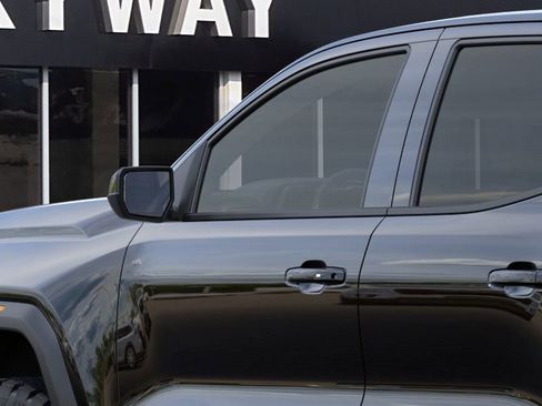 New 2026 GMC Canyon AT4 image 41