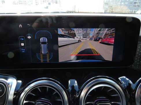 Used 2025 Mercedes-Benz GLB 250 GLB 250 4MATIC image 16