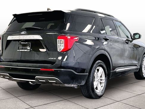 Certified 2022 Ford Explorer XLT w/ Equipment Group 202A image 11