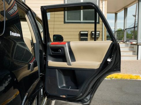 Used 2010 Toyota 4Runner Limited AWD/4WD image 32