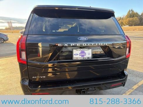 Used 2025 Ford Expedition Active AWD/4WD image 8