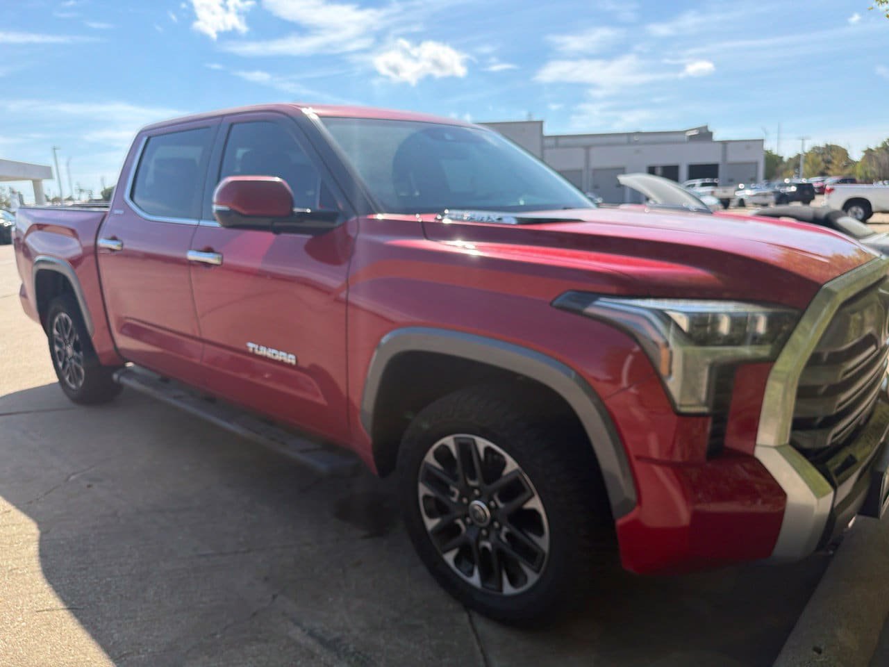 Used 2024 Toyota Tundra Limited AWD/4WD image 3