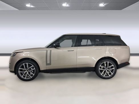 New 2026 Land Rover Range Rover SE image 2