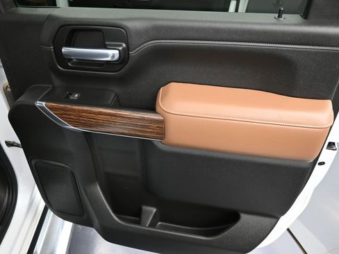 Used 2021 Chevrolet Silverado 3500 High Country image 30