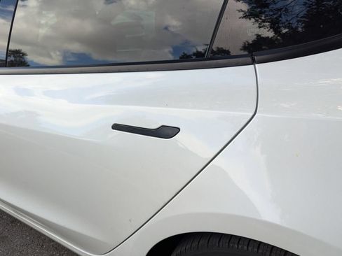 Used 2022 Tesla Model 3 RWD image 16