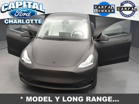 Used 2022 Tesla Model Y Long Range image 33