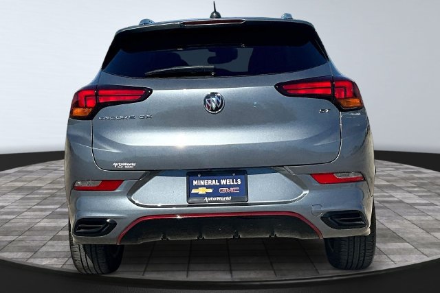 Used 2022 Buick Encore GX Select w/ Sport Touring Package FWD image 5