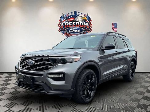 Used 2023 Ford Explorer ST-Line AWD/4WD image 2