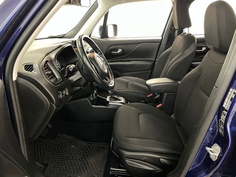 Used 2018 Jeep Renegade Altitude AWD/4WD image 7