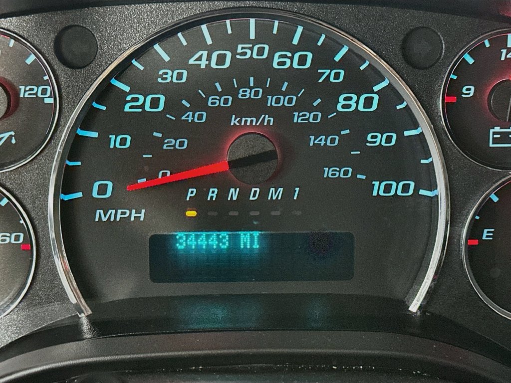 Used 2025 Chevrolet Express 3500 LT w/ LT Preferred Equipment Group RWD image 15
