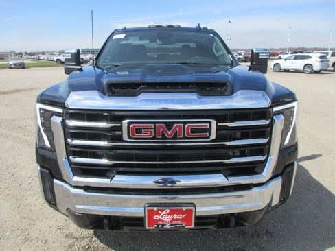 New 2026 GMC Sierra 3500 SLT w/ SLT Convenience Package AWD/4WD image 9