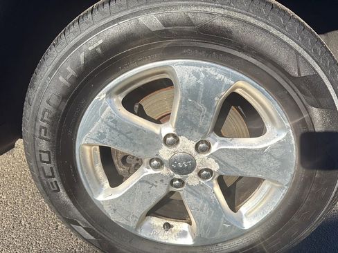 Used 2013 Jeep Grand Cherokee Limited image 14