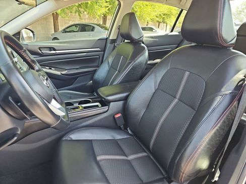 Used 2025 Nissan Altima 2.5 SR image 14