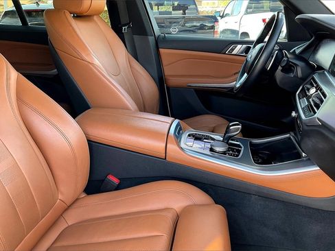 Used 2022 BMW X5 xDrive40i w/ Premium Package image 7