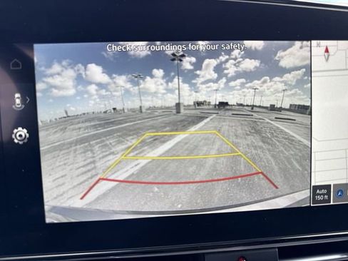 Used 2024 Hyundai Elantra SEL image 17