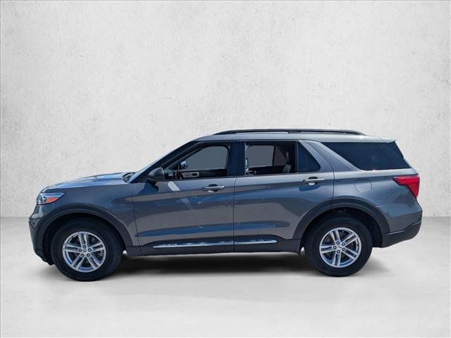 Used 2023 Ford Explorer XLT w/ Equipment Group 202A AWD/4WD image 9