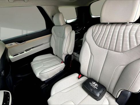 Used 2023 Hyundai Palisade Limited AWD/4WD image 19