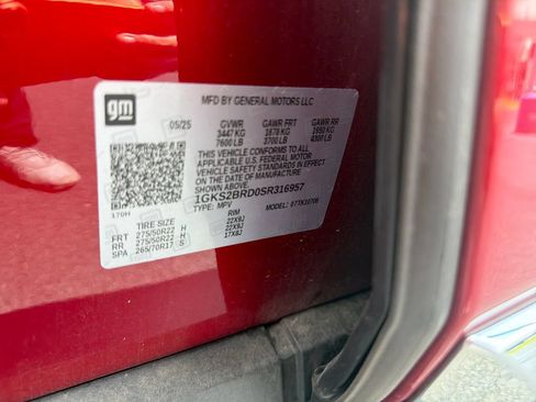 Used 2025 GMC Yukon Elevation AWD/4WD image 25