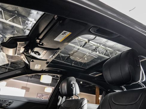 Used 2018 Mercedes-Benz S 560 4MATIC Sedan image 6