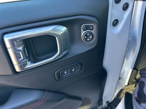 Used 2021 Jeep Wrangler Unlimited Rubicon image 14