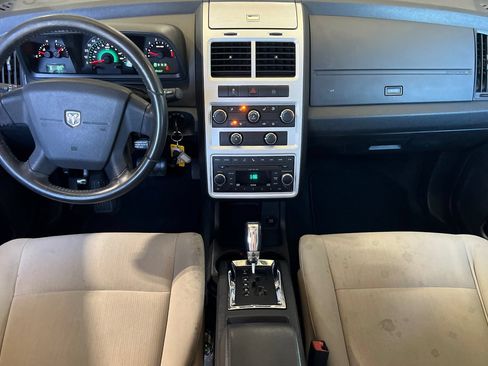 Used 2010 Dodge Journey SXT w/ Flexible Seating Group FWD image 13