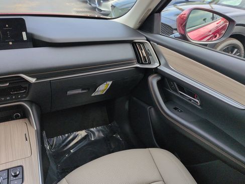 New 2026 MAZDA CX-90 Plug-In Hybrid w/ Preferred image 17