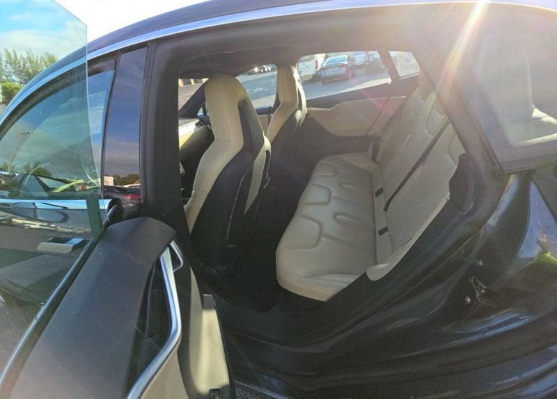 Used 2016 Tesla Model S 70 RWD image 5