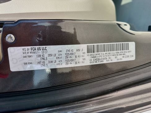 Used 2018 Dodge Grand Caravan SE w/ UConnect Hands-Free Group FWD image 35