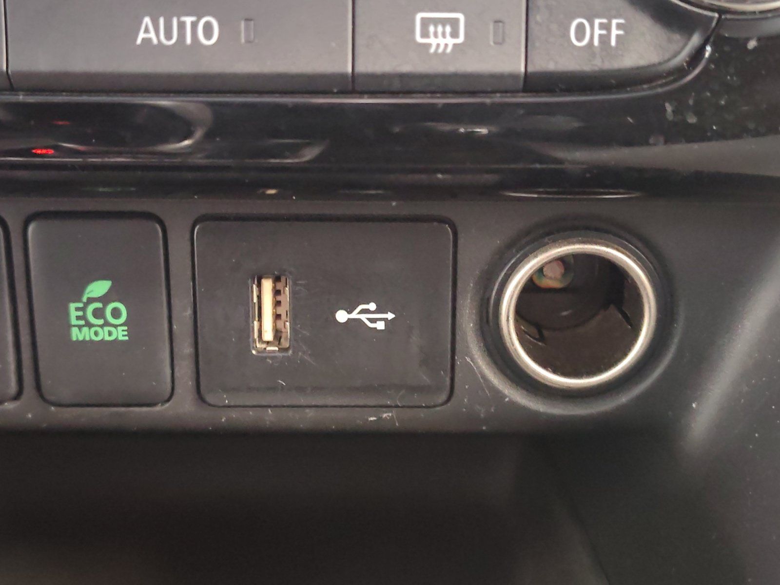 Used 2018 Mitsubishi Eclipse Cross ES FWD image 19
