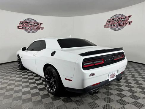 Used 2020 Dodge Challenger R/T Scat Pack w/ Shaker Package RWD image 5
