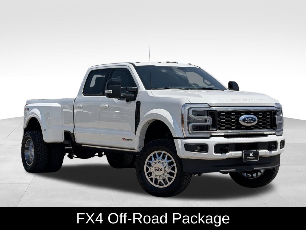 Used 2025 Ford F450 Platinum w/ FX4 Off-Road Package AWD/4WD image 2