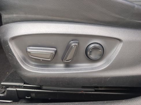 Used 2019 Toyota Camry SE w/ Convenience Package image 17