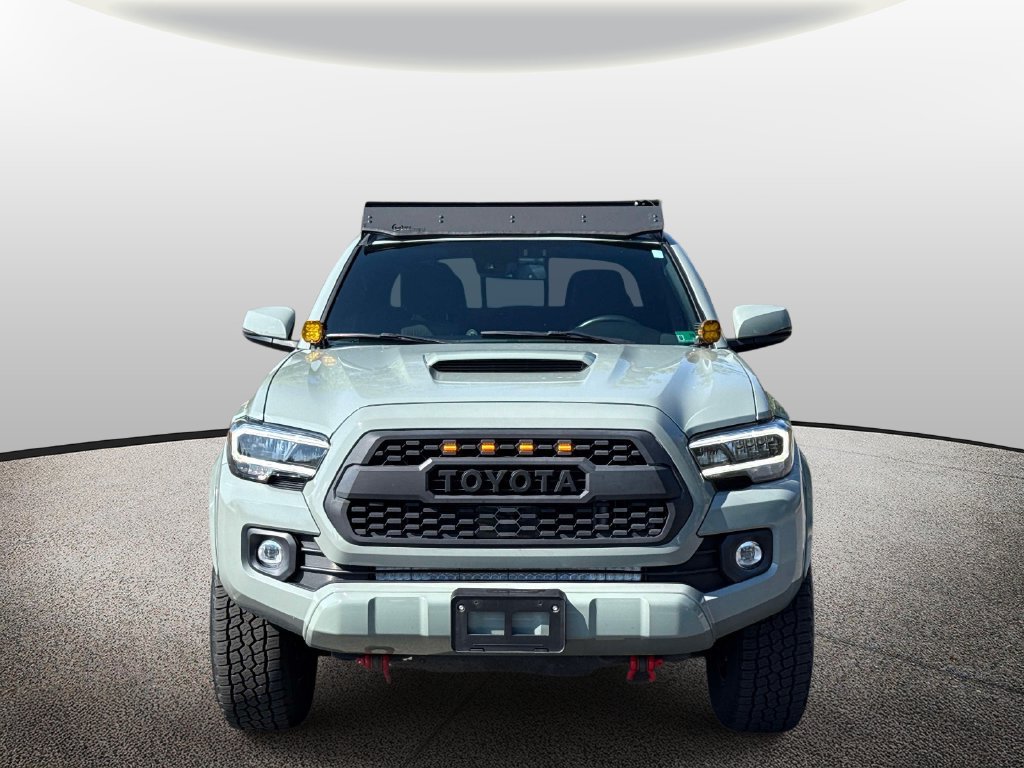 Used 2022 Toyota Tacoma TRD Sport AWD/4WD image 5