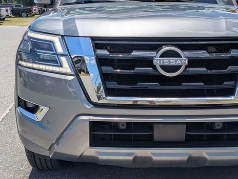 Used 2022 Nissan Armada SV w/ SV Appearance Package RWD image 10