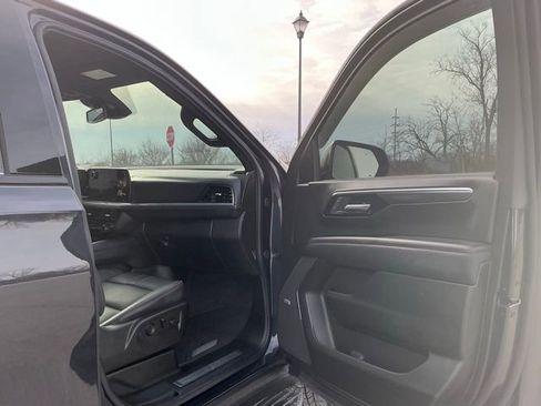 Used 2025 Chevrolet Tahoe RST w/ Comfort Package image 21